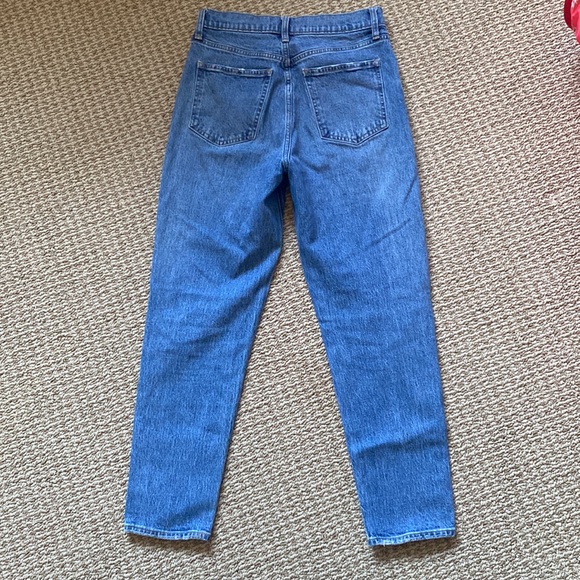 GAP Mom Jean High Rise - Picture 2 of 6